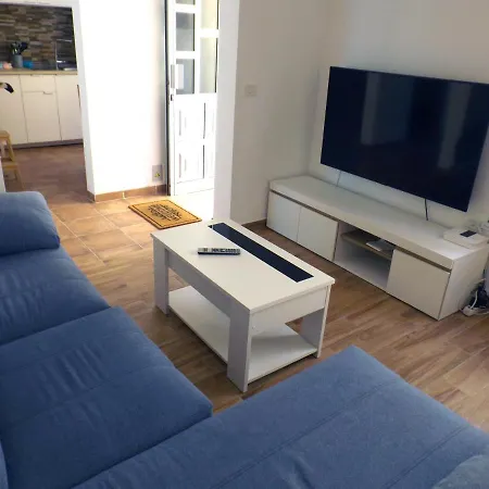 Bonito Apartamento Con Terraza En Lägenhet